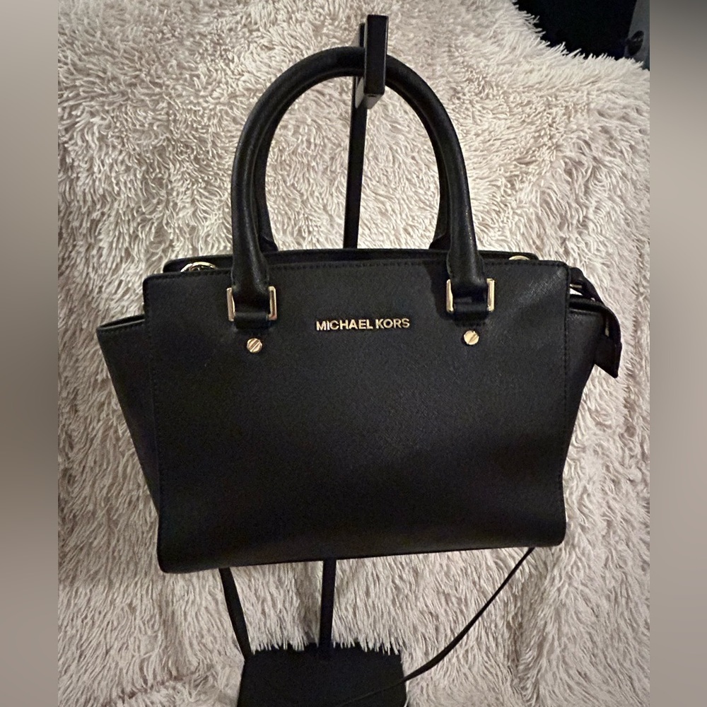 Preloved-Michael Kors Women's Selma Satchel-Black